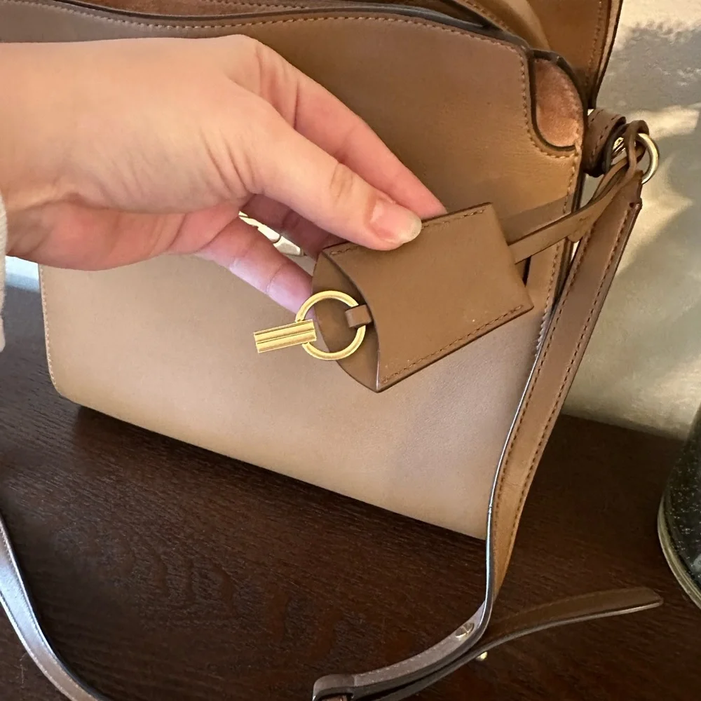 Tory Burch Lee Radziwill Tiramisu Small Satchel - Gently Used a Few Times - Picture 3 of 16